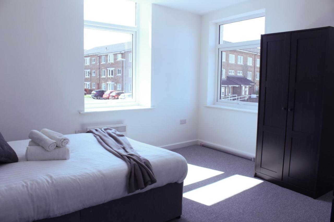 Stylish 1Br Apartment In The Heart Of Heywood Exterior foto