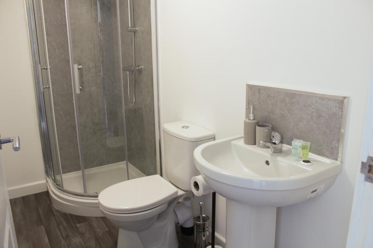 Stylish 1Br Apartment In The Heart Of Heywood Exterior foto